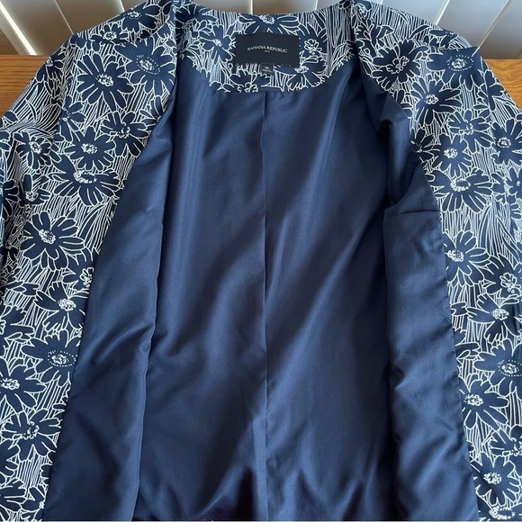Banana Republic Navy/White Floral Jacket Blazer Size 10 - Picture 12 of 14